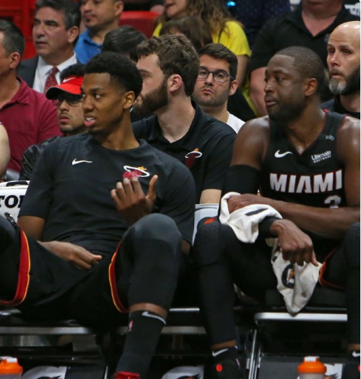 上海男篮已, ue 上海男篮已, ue