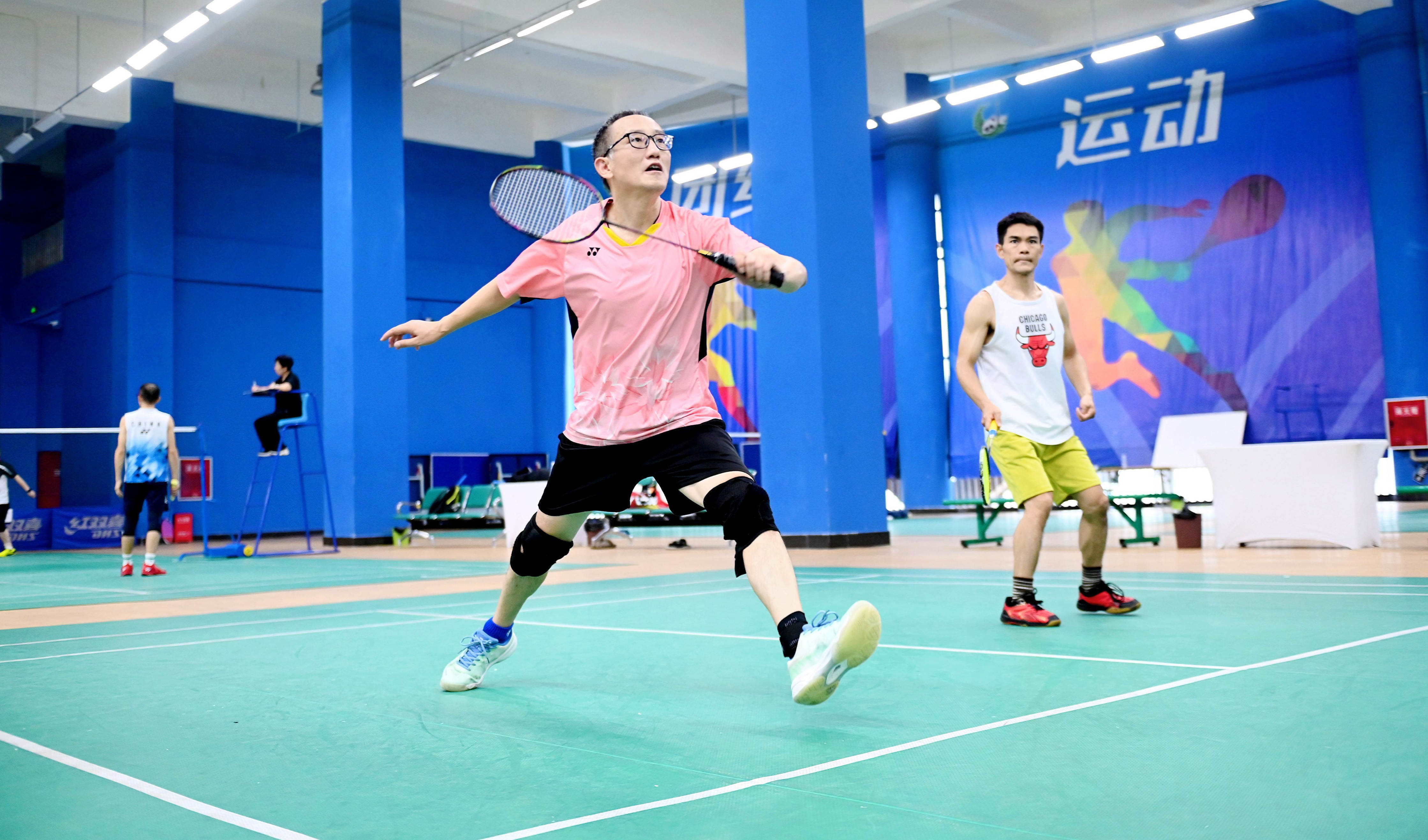 健康成华, 球运动带来 健康成华, 球运动带来