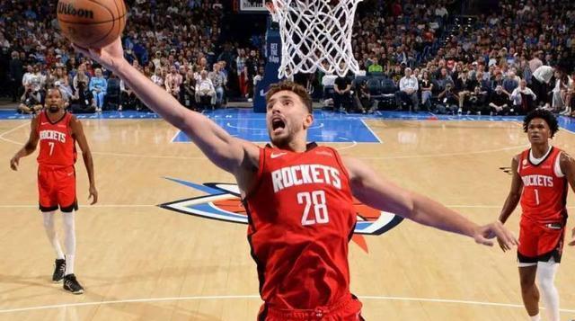 色于约基奇, 主动点去接